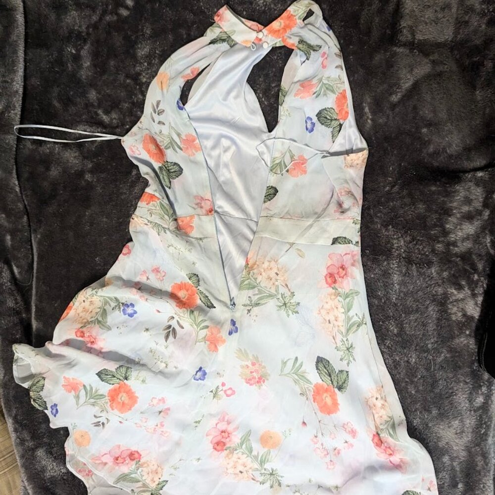 Express Dress - Picture 2 of 3
